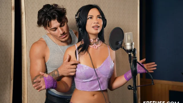 Se aprovecha de la cantante en el estudio - Video HD Subtitulado